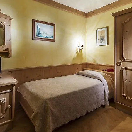 Otel Hotel Corona Cortina dʼAmpezzo