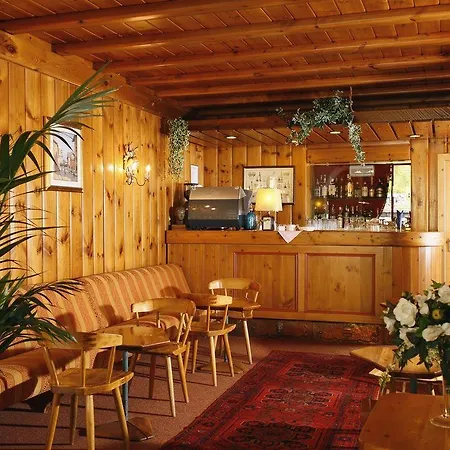 Hotel Corona 3*