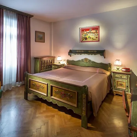 Otel Hotel Corona Cortina dʼAmpezzo