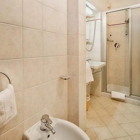 Hotel Corona 3*