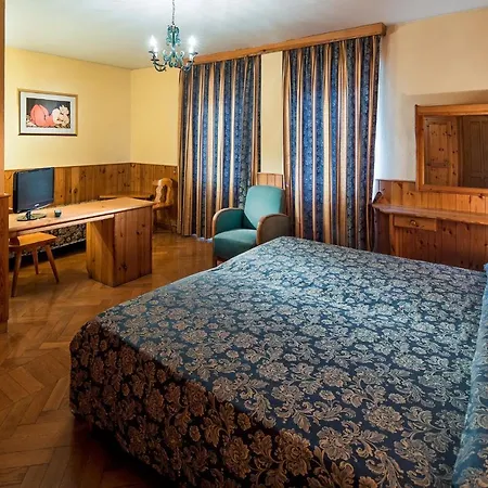 Hotel Corona 3*
