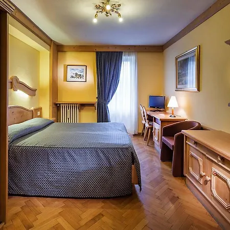 Otel Hotel Corona 3*