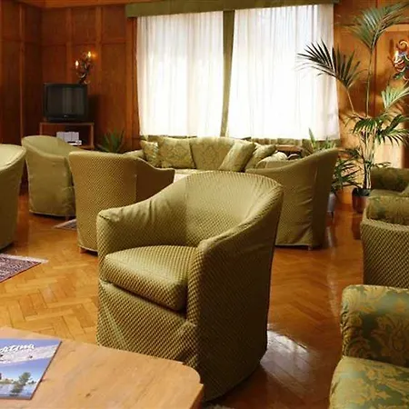 Hotel Corona 3* Cortina dʼAmpezzo