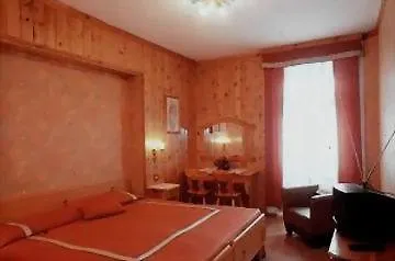 Hotel Corona 3* Cortina dʼAmpezzo