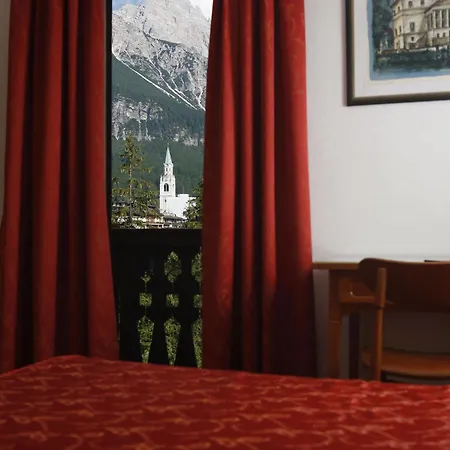 Hotel Corona Cortina dʼAmpezzo