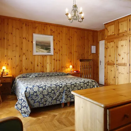 Hotel Corona 3* Cortina dʼAmpezzo