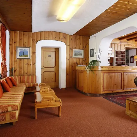 Hotel Corona Otel 3*