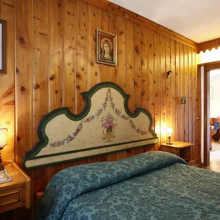 Hotel Corona 3* Cortina dʼAmpezzo